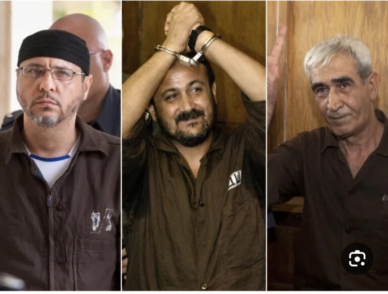 Read more about the article *عمالقة الثورة الفلسطينية باقون .. والسقط زائلون